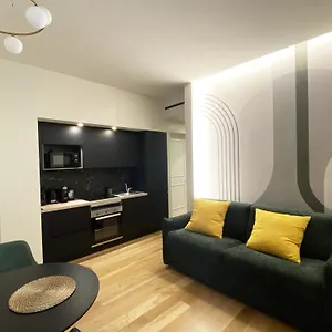 Iconic San Giovanni - House With Private Parking Roma